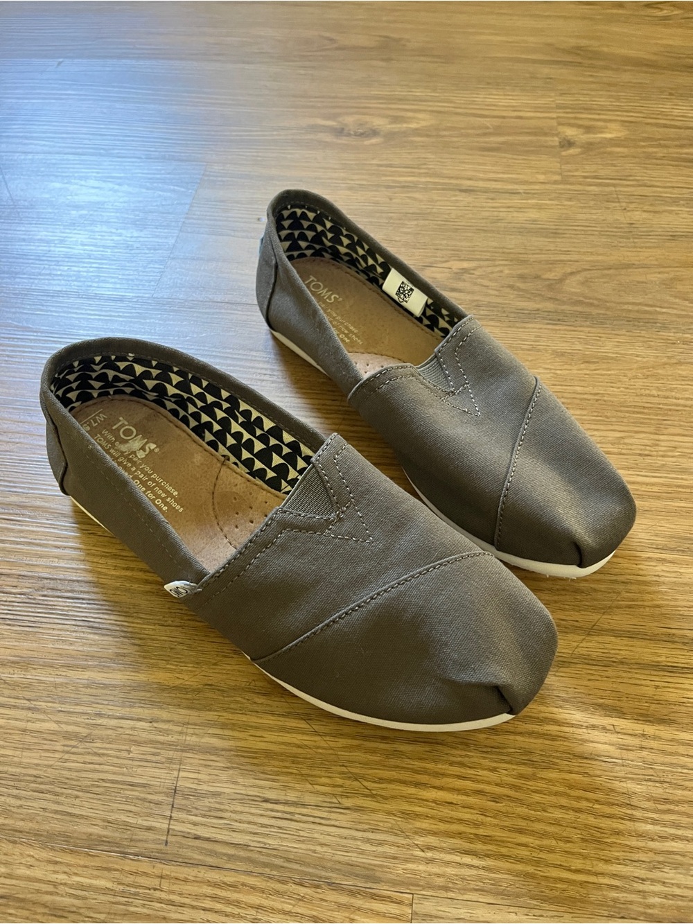 TOMS Women's Classic Slip-On Canvas Shoes Olive Green 7.5 Minimalist Neutral